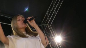 Анастасия Харитонова - Сезон сменился.