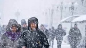 По вашим просьбам поём ещё раз кавер в исполнении Армана Смежнова "А Метель бьёт в лицо". Споём ?!