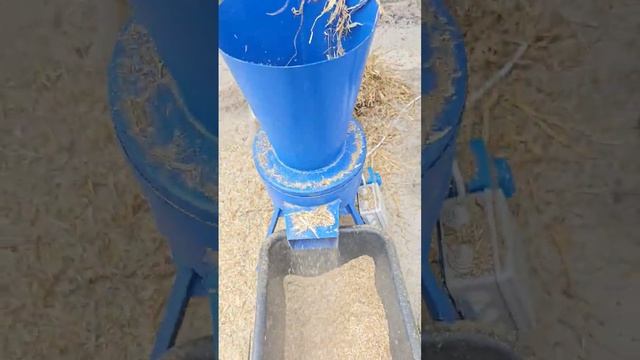 Измельчитель сена Дарья-1 с мотором на 1,5 кВт/час, 220В смотреть онлайн