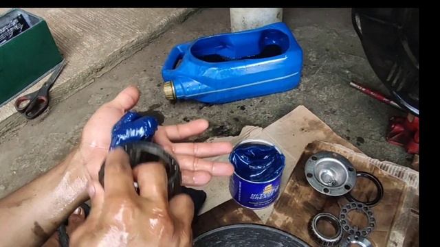 How to Repack Front hub bearing Isuzu MUX and Dmax? смотреть онлайн