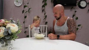 БАБУШКИН ЛИМОННЫЙ ПИРОГ / ПРОСТОЙ РЕЦЕПТ ПИРОГА / ТЕСТО НА СМЕТАНЕ / ПАПА С СЫНОМ ГОТОВЯТ ПИРОГ