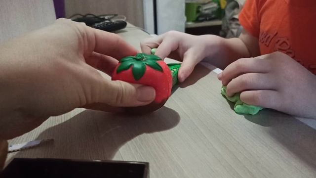 Мялка Клубника в Шоколаде+Зеленые Лизун Poopsie с Tumult 36