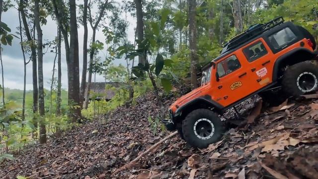 TURUNAN TAJAM ❗Extreme Adventure 1/8 Scale Jeep 4x4 Rubicon YK4082 Off Rods Explorer Mountain Track