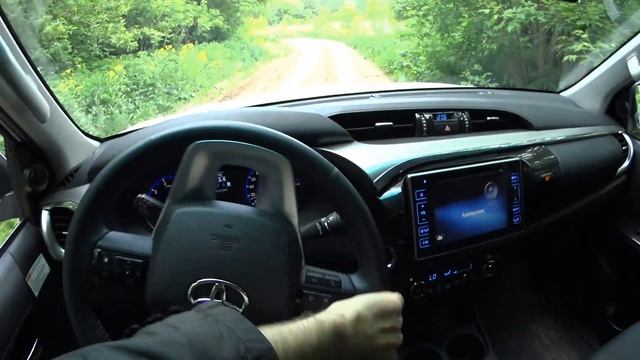 2015 Toyota Hilux 2.8. POV Test Drive смотреть онлайн