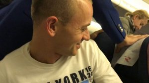 Скандал!!..Сломался подголовник в самолёте..Пацан красавчик_!!

Ni(Cho)Si_DeliShki