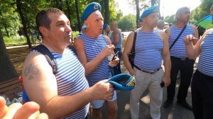 Воины-десантники 98 гвардейской Воздушно-десантной дивизии вспоминают службу и отцов командиров