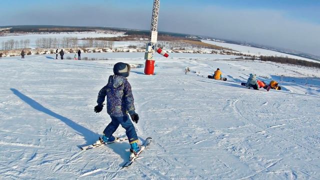 НАШ Динозавр Рекс СБЕЖАЛ с Нами на Горнолыжный Курорт смотреть онлайн
