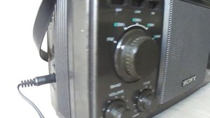 Sony ICF-6500W Analog Digital Japan Radio from 1980s - RARE SHORTWAVE RECEIVER !