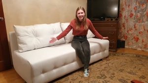 Вручение дивана победителю конкурса от 169.ru