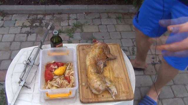 Жареный кролик на вертеле.#барбекю