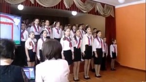 "Как воспеть эту землю" - автор слов Завальнюк Л., композитор - Саульский Ю.