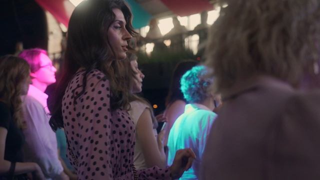 Как прошла трибьют-вечеринка легендарным The Beatles | ROOFEVENTS смотреть онлайн