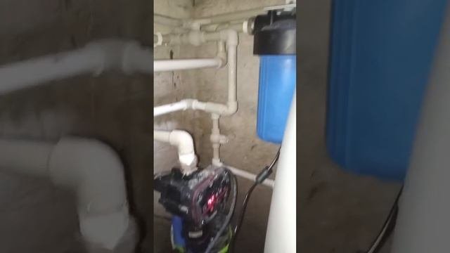 Система очистки воды кабинетного типа в колодце скважины