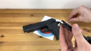 Детский игрушечный пистолет