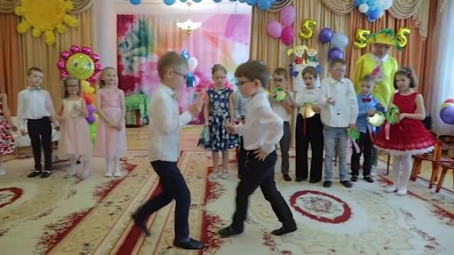 Выпускной-2018. Детский сад "Солнышко". Группа № 12 смотреть онлайн