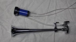 Сигнал воздушный, 1 рожковый со встроенным мотором.