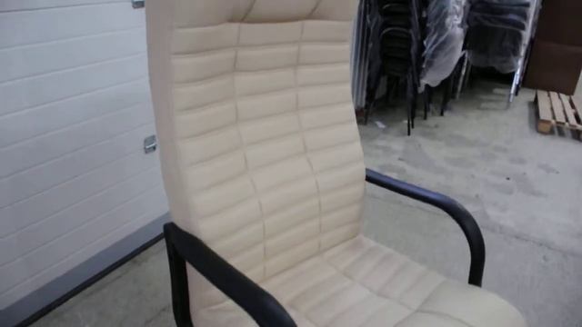 Кресло руководителя Атлант экокожа Крем смотреть онлайн