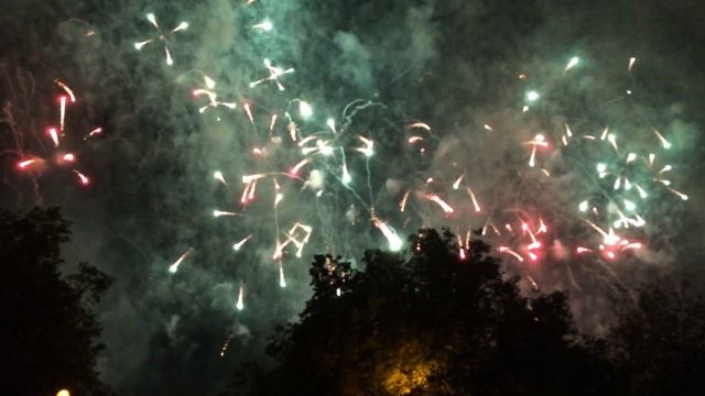 Салют на дне физфака МГУ 2015 смотреть онлайн