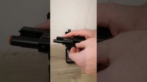 Стартовый пистолет SUR 2004 с 2 магазинами - краткий обзор