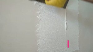 Нанесение Farbe Kratzputz