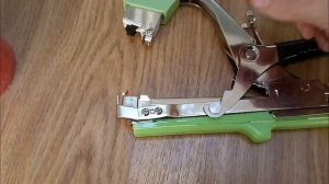 Tapetool - Hand tying machine.