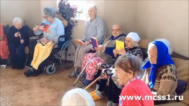 Подарки от детей в частном доме престарелых смотреть онлайн