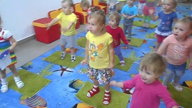 Едем-едем. бибиииии. Частный детский сад Ясельки смотреть онлайн