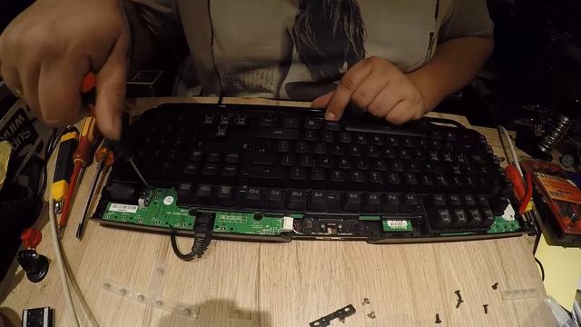 Logitech G910 Replace broken Keyswitch