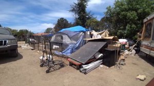 КОРМИМ БЕЗДОМНЫХ В ТРУЩОБАХ США