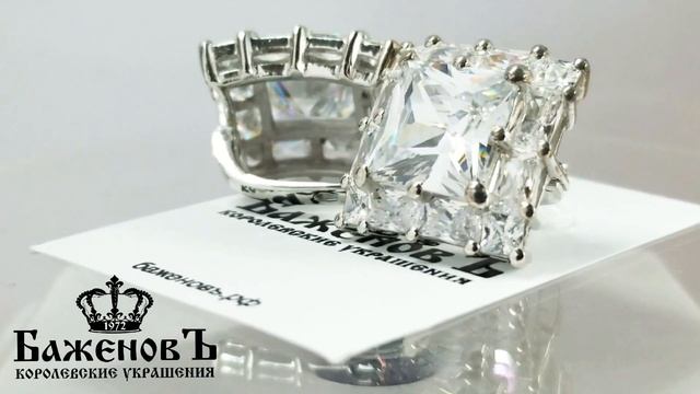 Серебряный комплект кольцо и серьги с фианитами 925 пробы