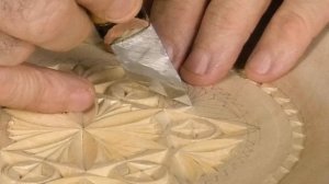 Тарелка с геометрической резьбой. Часть 5