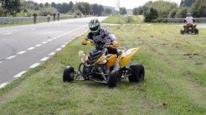 Мото 4, Quad - moto.  Кто быстрее Yamaha  или Kawasaki.  ??
