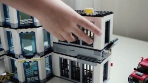 LEGO CITY Полицейская станция 60141