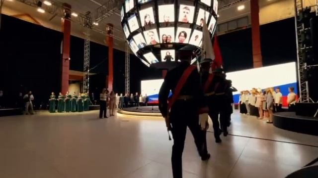 Ассамблея народов России. Вручение паспортов детям Донбасса и Херсонской области в Санкт-Петербурге