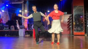 BOOGIE WOOGIE Improv by Sondre & Tanya!