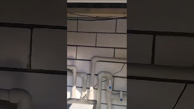 Шкаф для оборудования снаружи и внутри