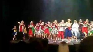 Я выступают в мюзикле детям можно всё?!