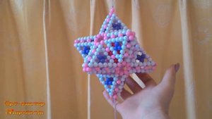 13. Интерьерная подвеска из бусин - геометрический дизайн