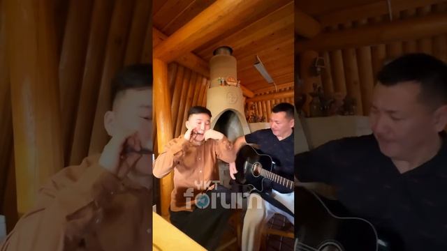 Якутские мелодии Хомус и гитара в дуэте #якутия #хомус #гитара