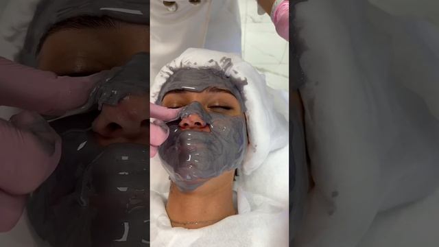 Актриса Дарья Руденок на популярной процедуре чистки лица HydraFacial