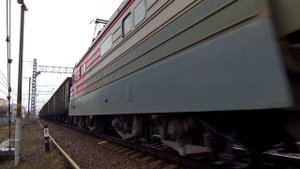 "Вернулся в родные края!" Электровоз ВЛ10-1501 с десятью грузовыми вагонами