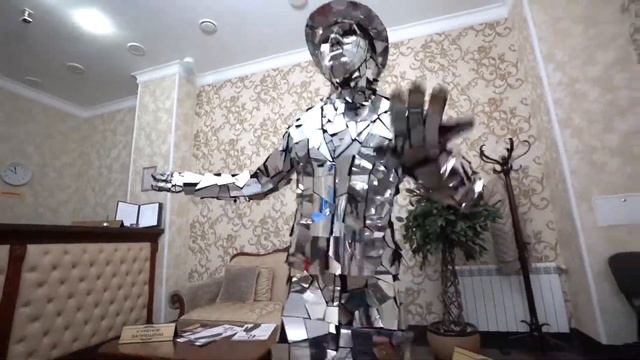 Зеркальные люди - встреча гостей