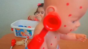Кукла Беби Борн Соня заболела ВЕТРЯНКОЙ Видео с куклами для детей