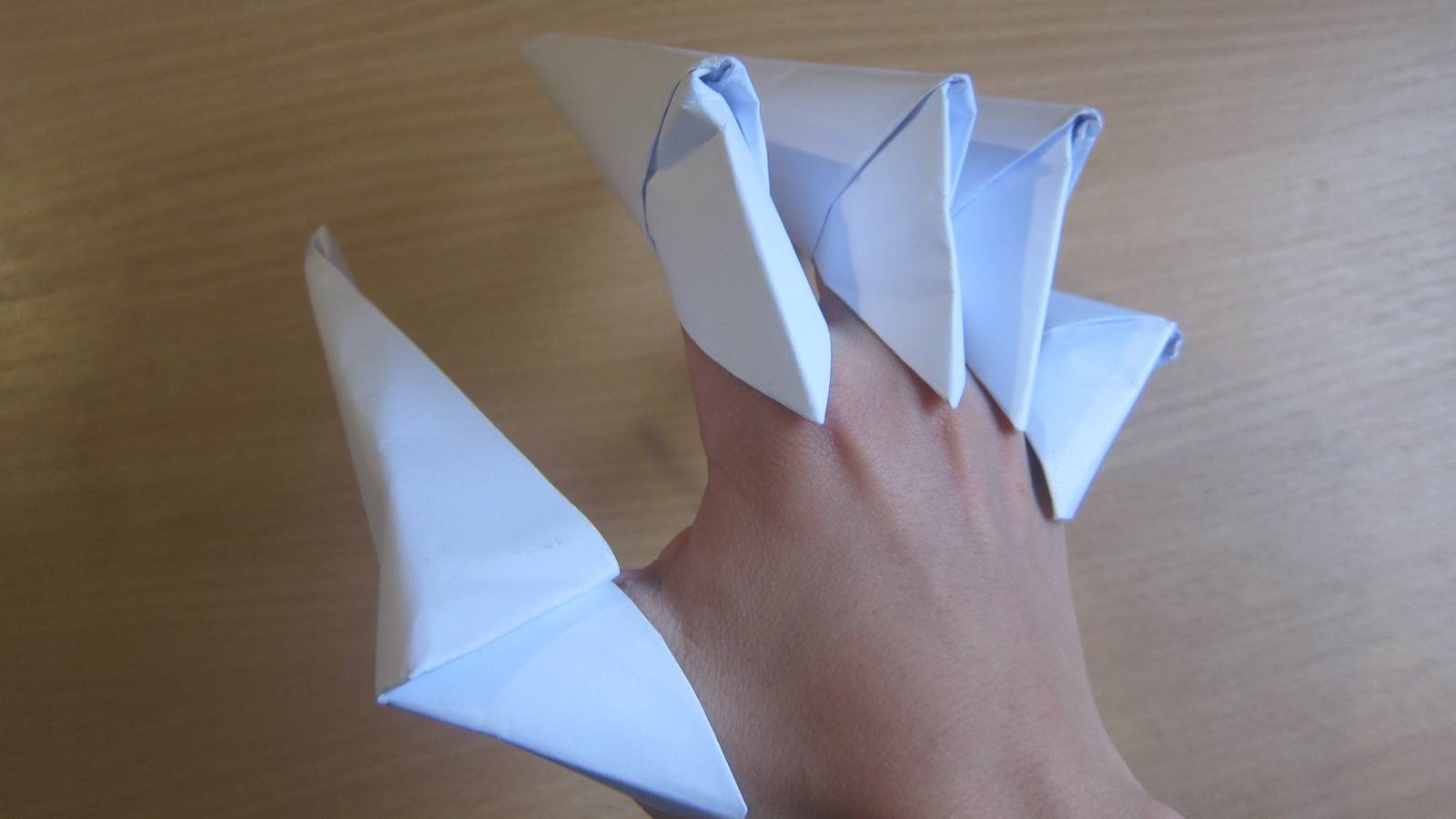 как сделать когти из бумаги смотреть онлайн