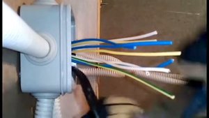 Расключение распаечной коробки с помощью WAGO