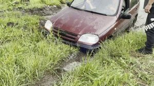 нива шевроле в болотце. На пределе возможностей) Auto 4x4