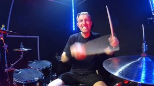 FILATOV & KARAS - ЛИРИКА (СИГАРЕТА МЕЛЬКАЕТ ВО ТЬМЕ) - МАКСИМИЛИАН МАКСОЦКИЙ (БАРАБАННАЯ ВЕРСИЯ)