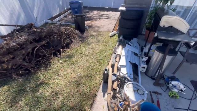 Сделал парковку во дворе. Продолжаю работы на заднем дворе. смотреть онлайн