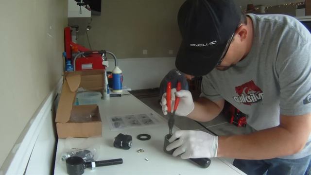 Kenny's 4.5" Rough Country Install on Jeep Cherokee смотреть онлайн