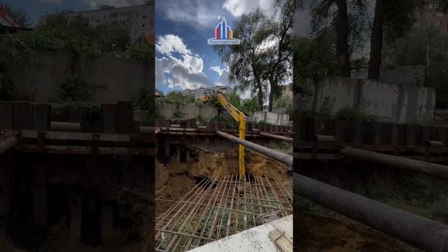 Работа длиннорукого экскаватора #shorts #генстройтранс #строительство #экскаватор